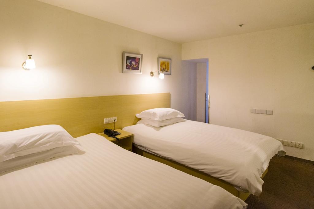Motel Shanghai Hongqiao Beixinjing Metro Station Tianshan Road Exterior photo